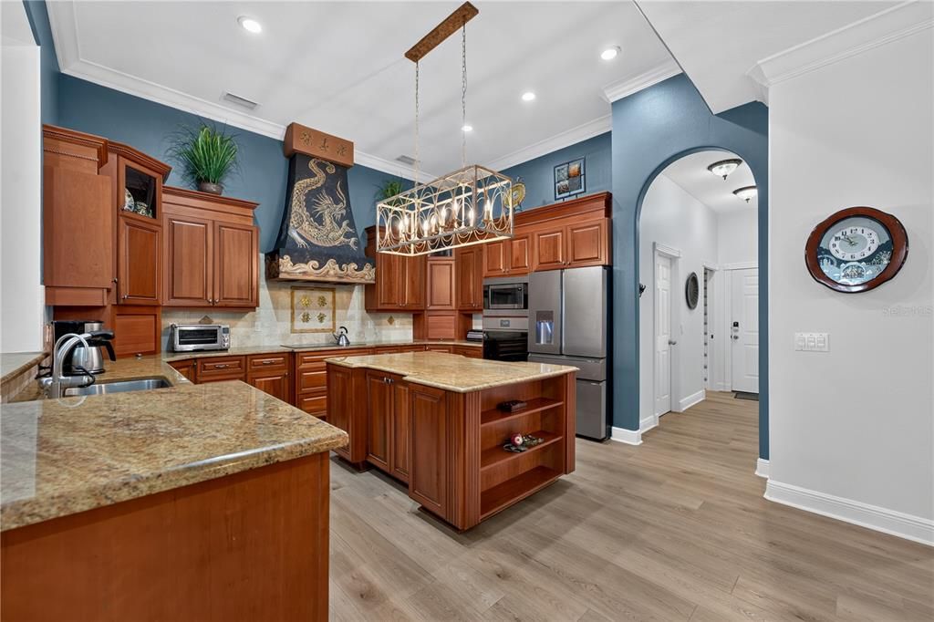 For Sale: $1,900,000 (3 beds, 3 baths, 4693 Square Feet)