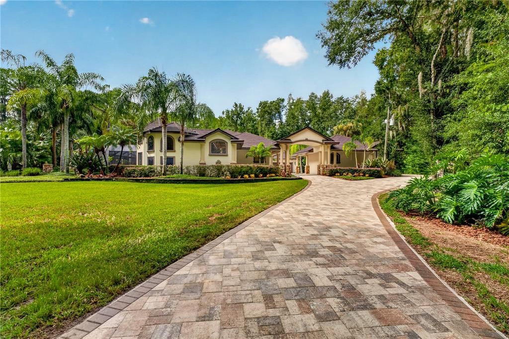 For Sale: $1,900,000 (3 beds, 3 baths, 4693 Square Feet)