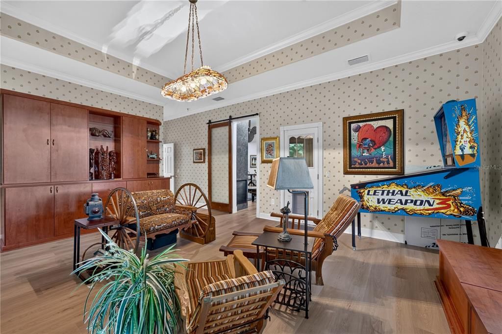 For Sale: $1,900,000 (3 beds, 3 baths, 4693 Square Feet)