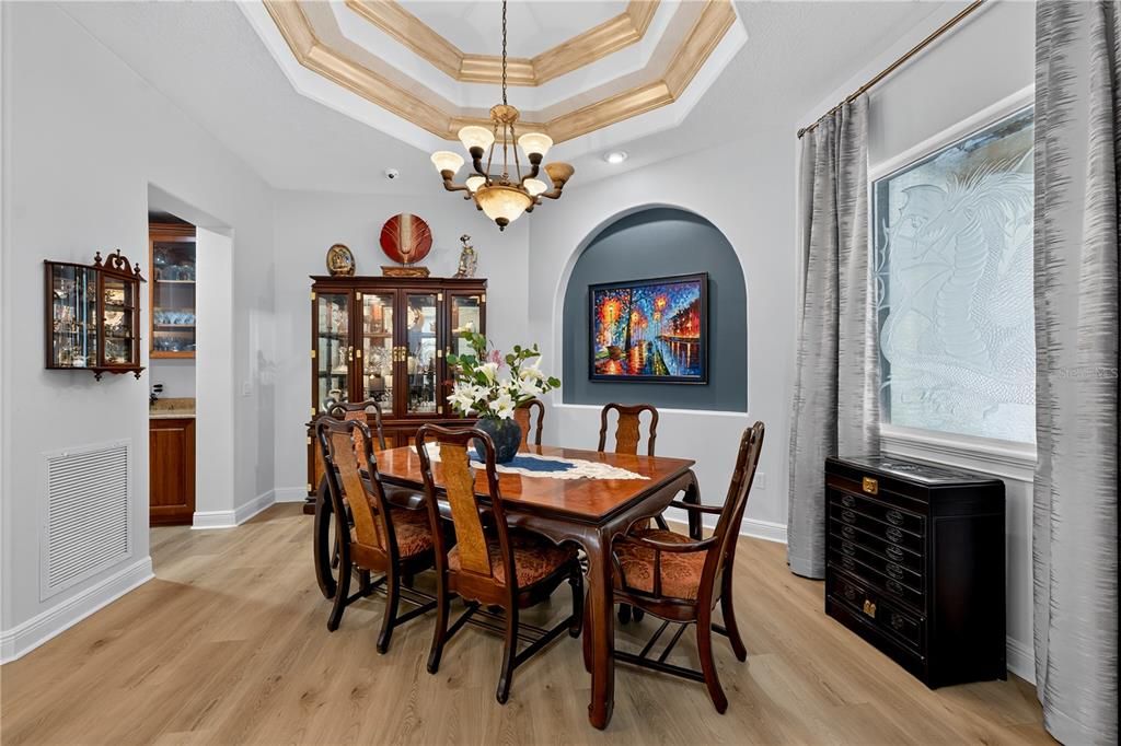 For Sale: $1,900,000 (3 beds, 3 baths, 4693 Square Feet)