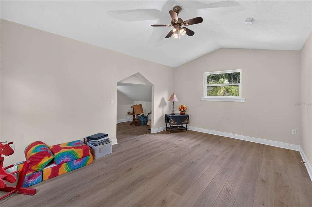 For Sale: $1,900,000 (3 beds, 3 baths, 4693 Square Feet)