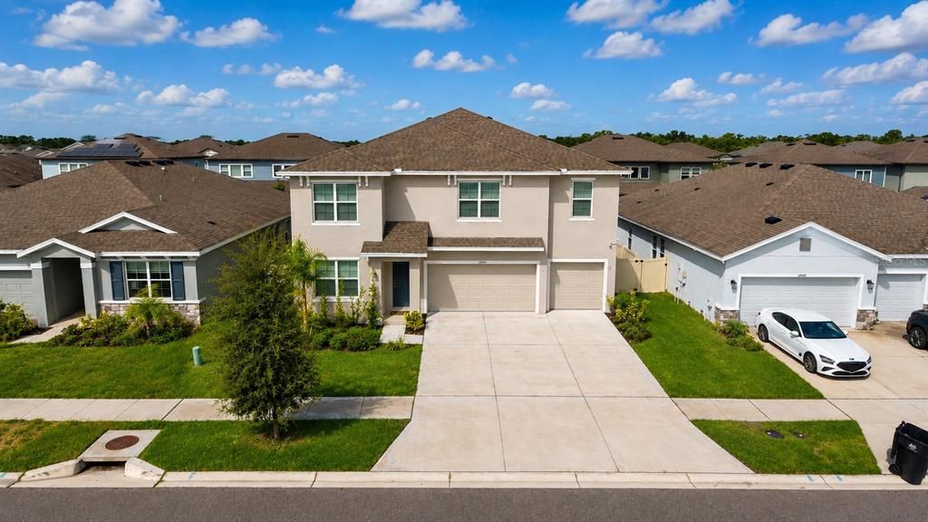 For Sale: $629,000 (5 beds, 4 baths, 4084 Square Feet)