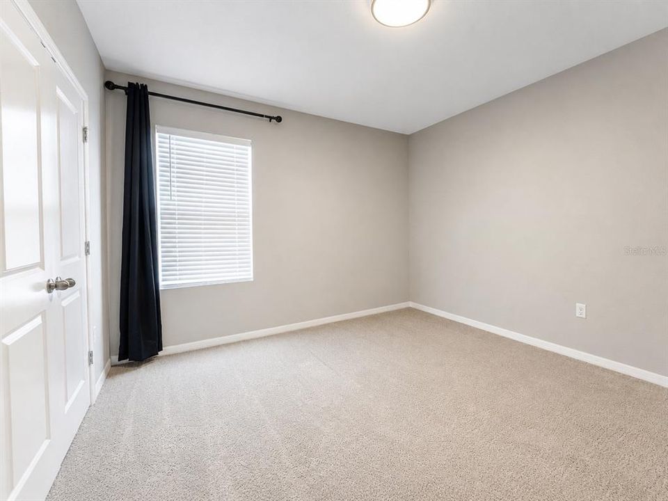 For Sale: $629,000 (5 beds, 4 baths, 4084 Square Feet)