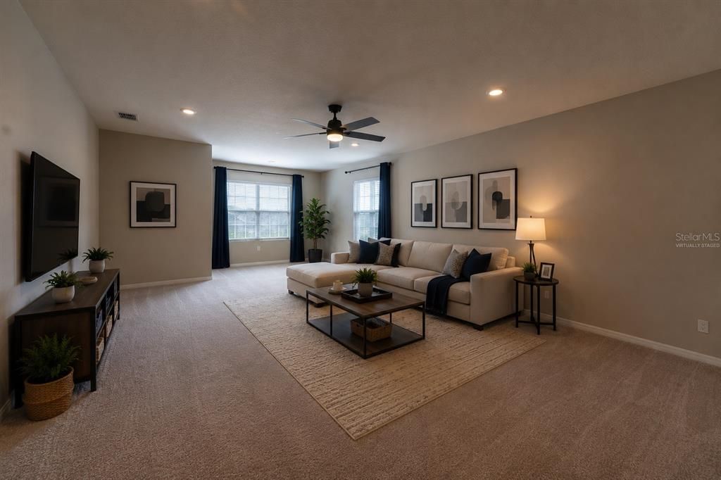 For Sale: $629,000 (5 beds, 4 baths, 4084 Square Feet)