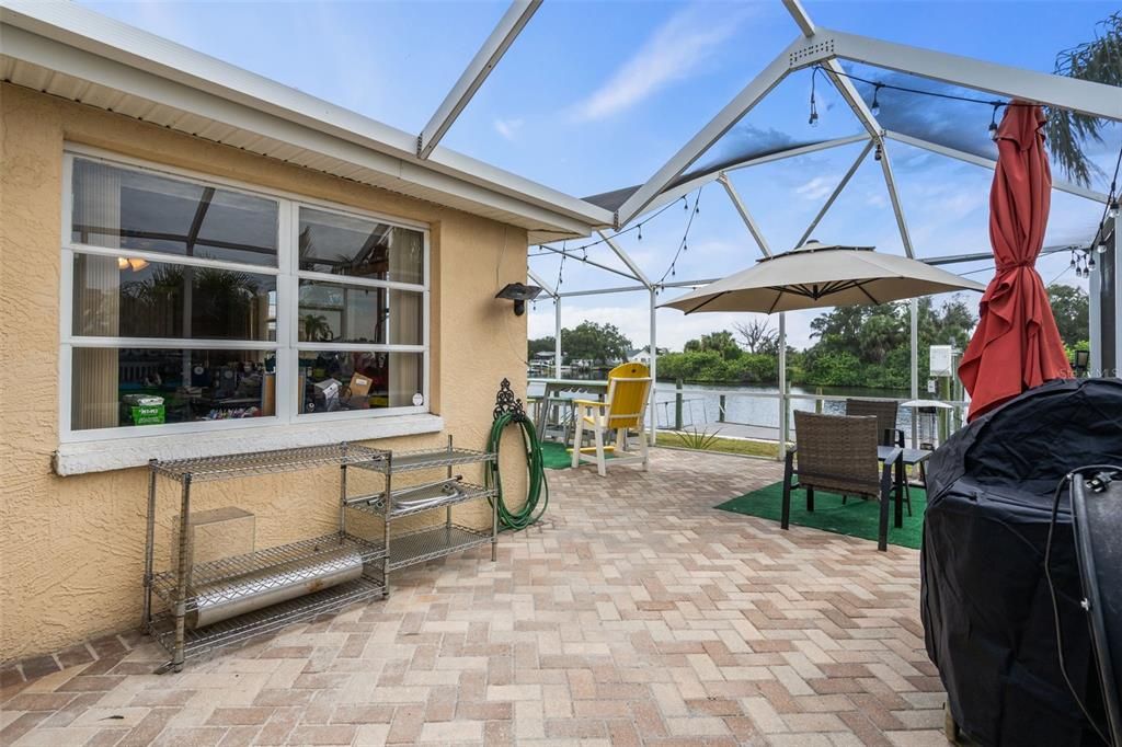 For Sale: $359,900 (2 beds, 2 baths, 1356 Square Feet)