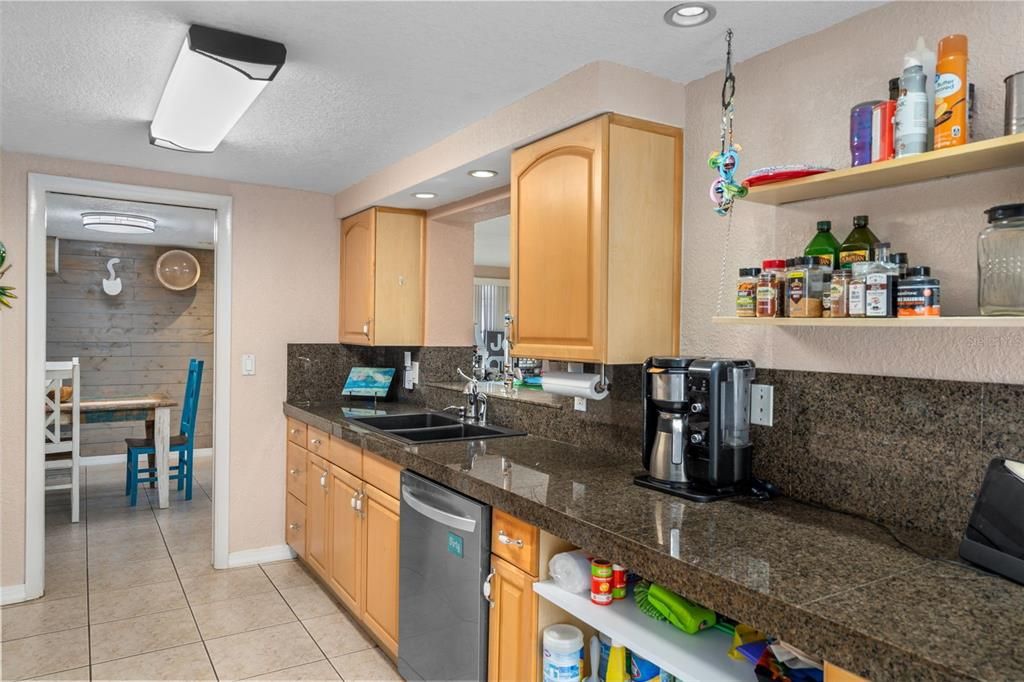 For Sale: $359,900 (2 beds, 2 baths, 1356 Square Feet)