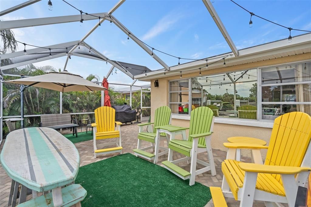 For Sale: $359,900 (2 beds, 2 baths, 1356 Square Feet)
