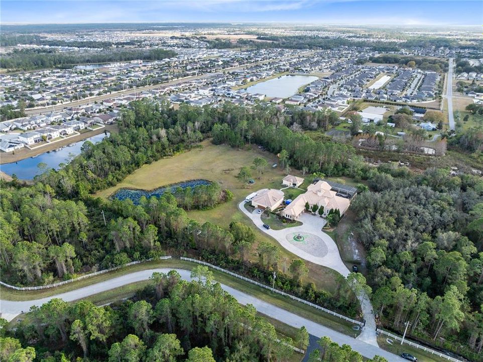 待售: $998,000 (5.00 acres)