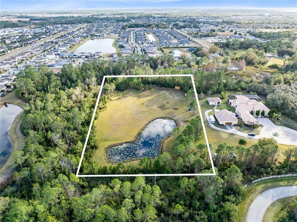 待售: $998,000 (5.00 acres)