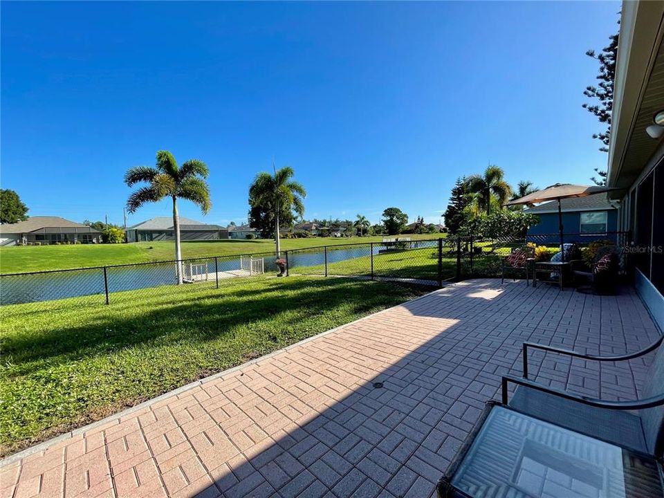 For Sale: $349,000 (3 beds, 2 baths, 1605 Square Feet)