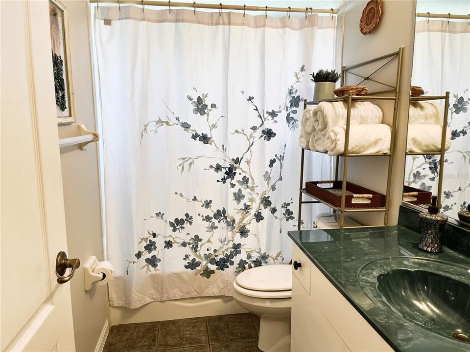 For Sale: $349,000 (3 beds, 2 baths, 1605 Square Feet)