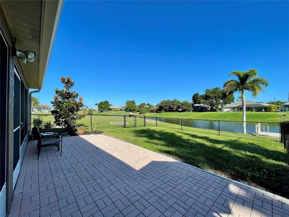 For Sale: $349,000 (3 beds, 2 baths, 1605 Square Feet)