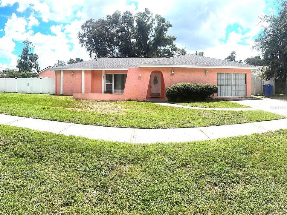 En Venta: $595,000 (3 camas, 2 baños, 1687 Pies cuadrados)