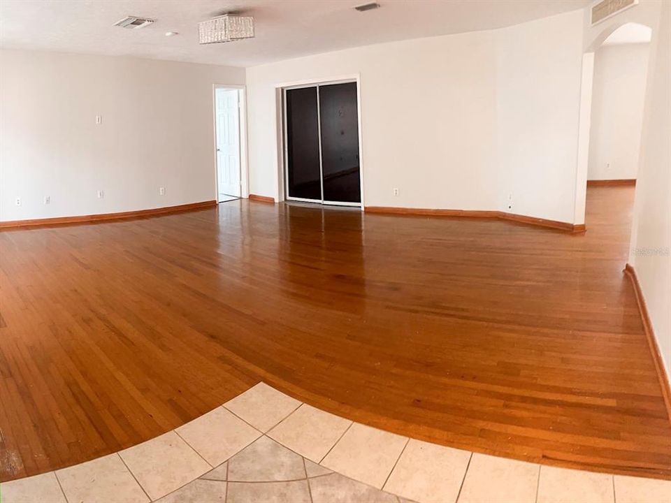 En Venta: $595,000 (3 camas, 2 baños, 1687 Pies cuadrados)