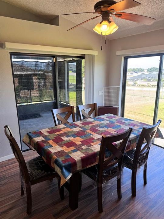 For Sale: $245,000 (2 beds, 2 baths, 1295 Square Feet)