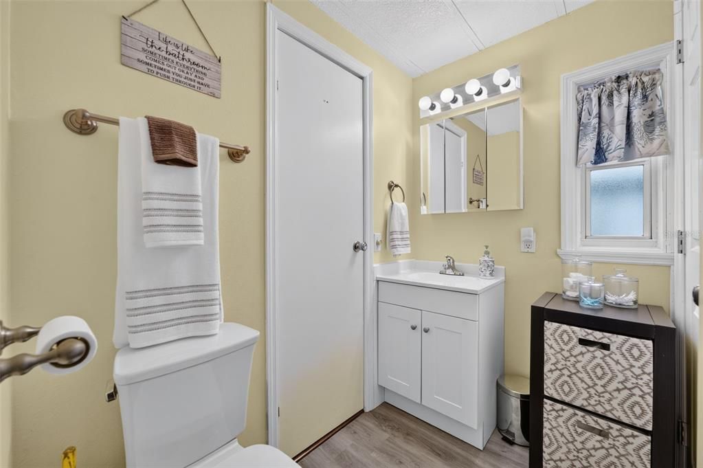For Sale: $110,000 (2 beds, 2 baths, 1056 Square Feet)