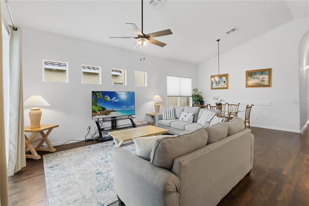 For Sale: $419,900 (4 beds, 3 baths, 1895 Square Feet)