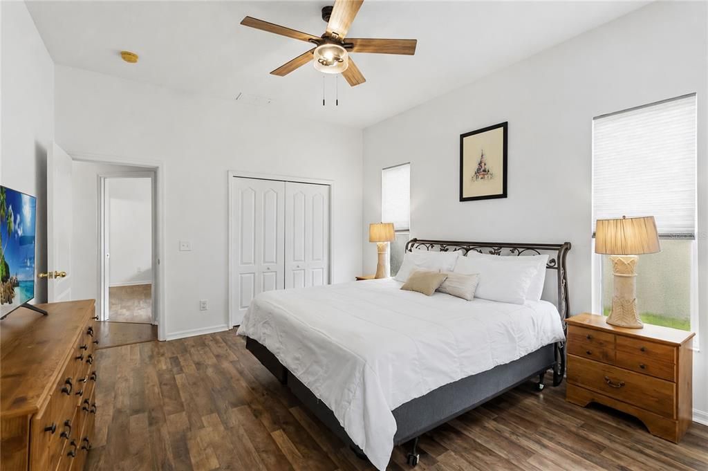 For Sale: $419,900 (4 beds, 3 baths, 1895 Square Feet)