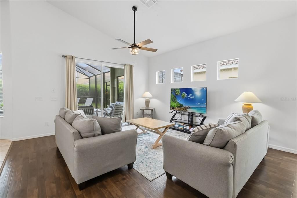 For Sale: $419,900 (4 beds, 3 baths, 1895 Square Feet)