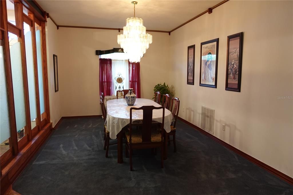 For Sale: $520,000 (3 beds, 2 baths, 2529 Square Feet)