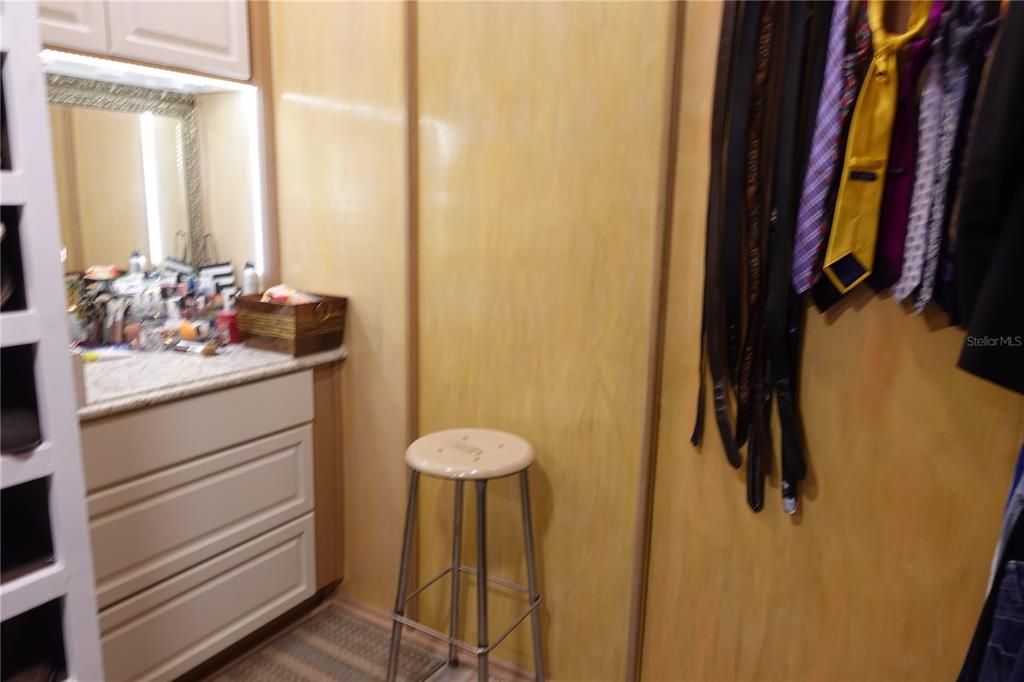 For Sale: $520,000 (3 beds, 2 baths, 2529 Square Feet)