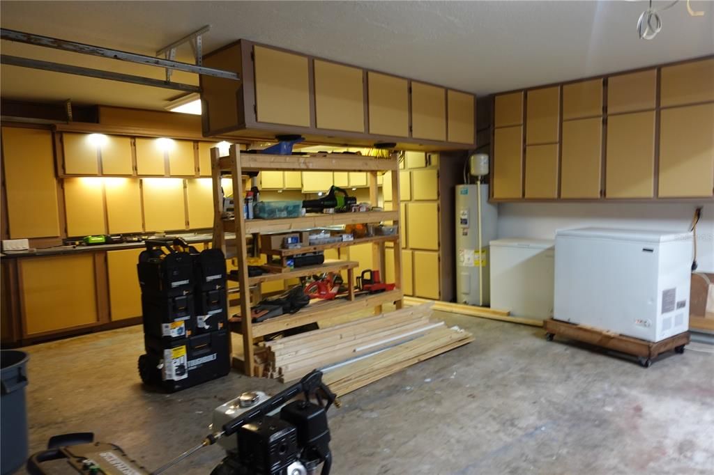 For Sale: $520,000 (3 beds, 2 baths, 2529 Square Feet)