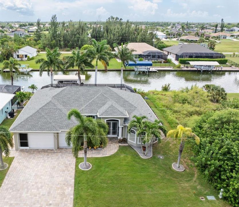 На продажу: $834,000 (3 спален, 2 ванн, 2046 Квадратных фут)