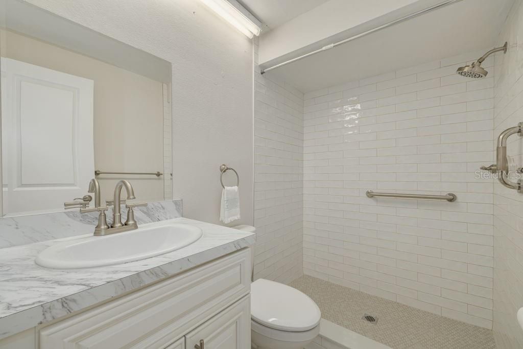 En Venta: $72,500 (2 camas, 1 baños, 975 Pies cuadrados)