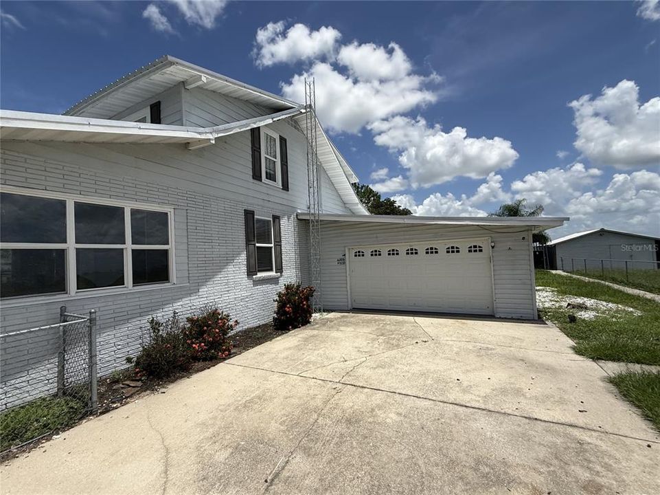 For Sale: $205,000 (4 beds, 3 baths, 1958 Square Feet)