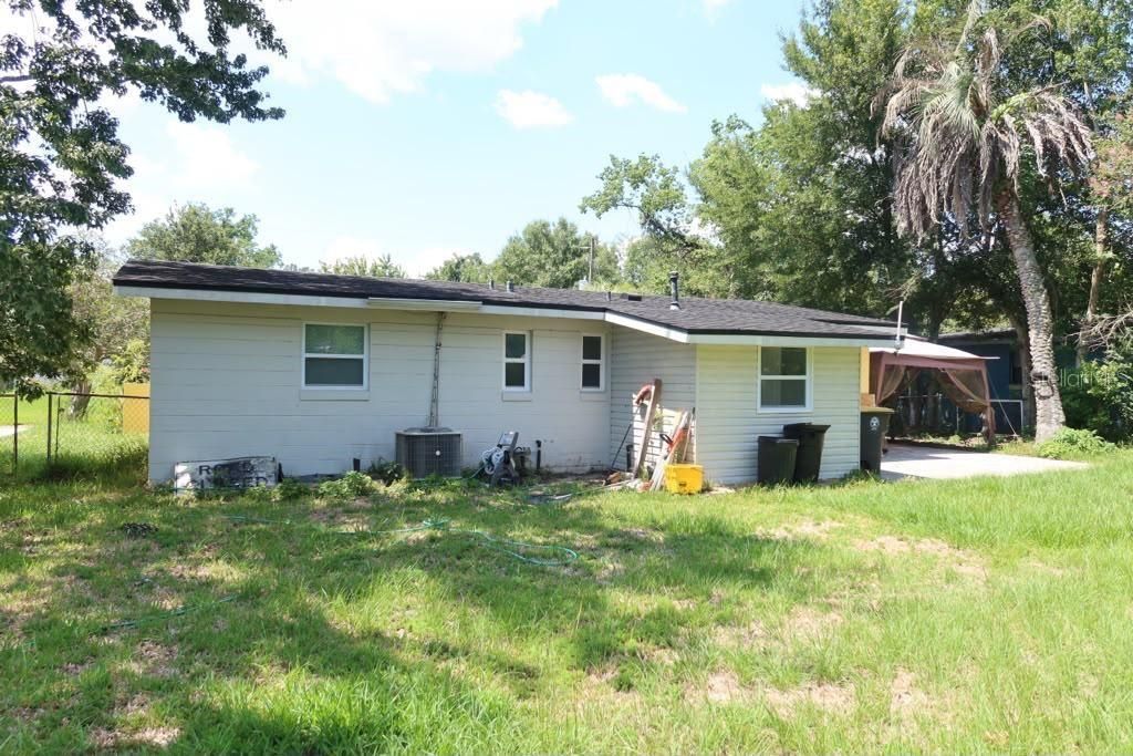 For Rent: $1,750 (3 beds, 1 baths, 1040 Square Feet)