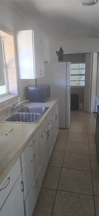 For Rent: $1,500 (2 beds, 2 baths, 925 Square Feet)