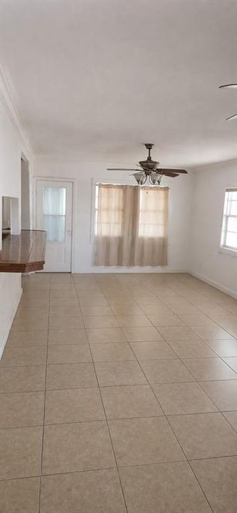 For Rent: $1,500 (2 beds, 2 baths, 925 Square Feet)