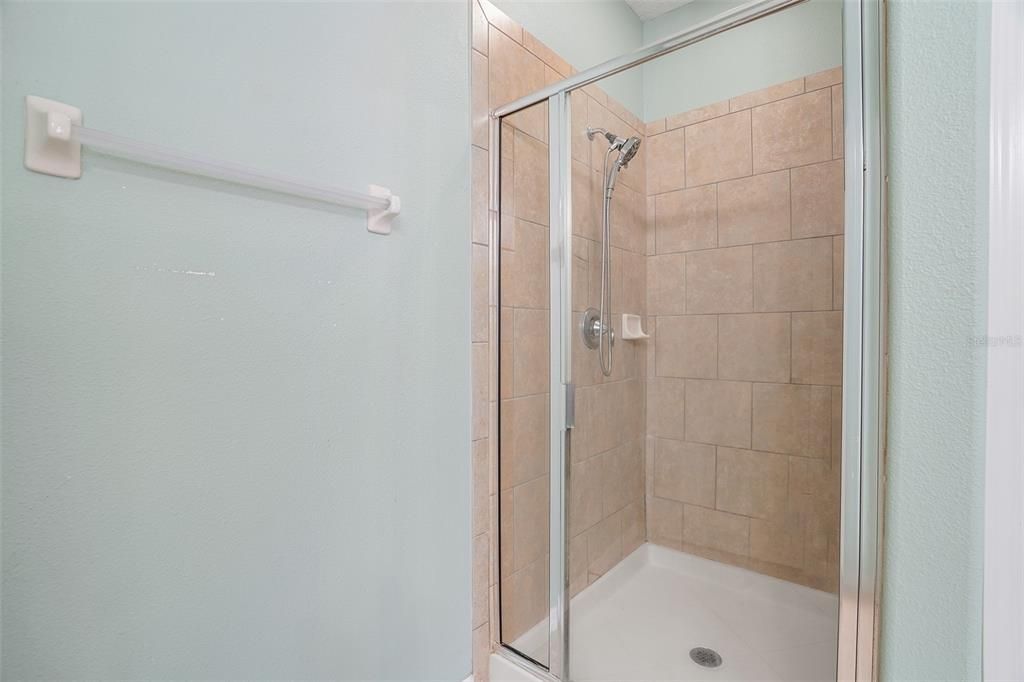 For Sale: $335,000 (3 beds, 2 baths, 1617 Square Feet)