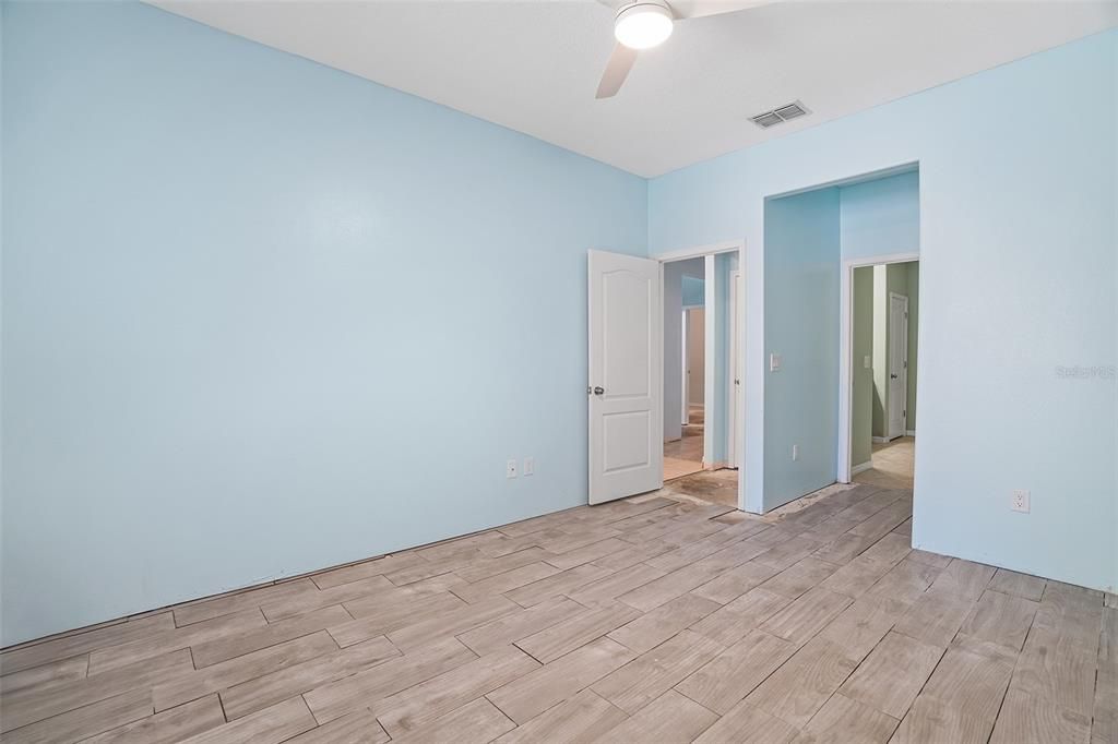 For Sale: $335,000 (3 beds, 2 baths, 1617 Square Feet)