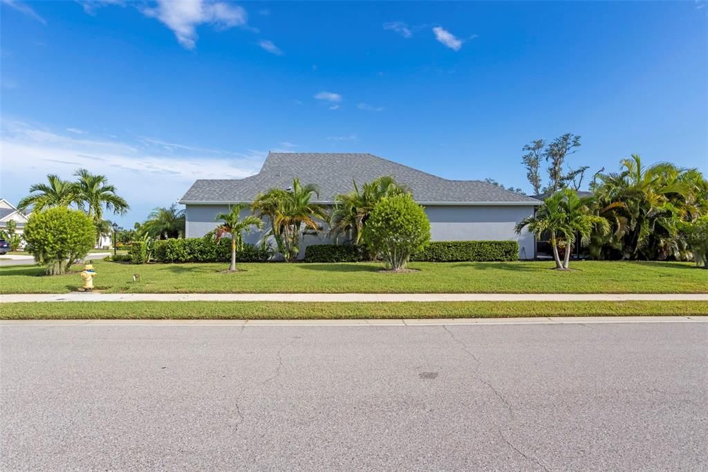 En Venta: $599,999 (3 camas, 2 baños, 1642 Pies cuadrados)