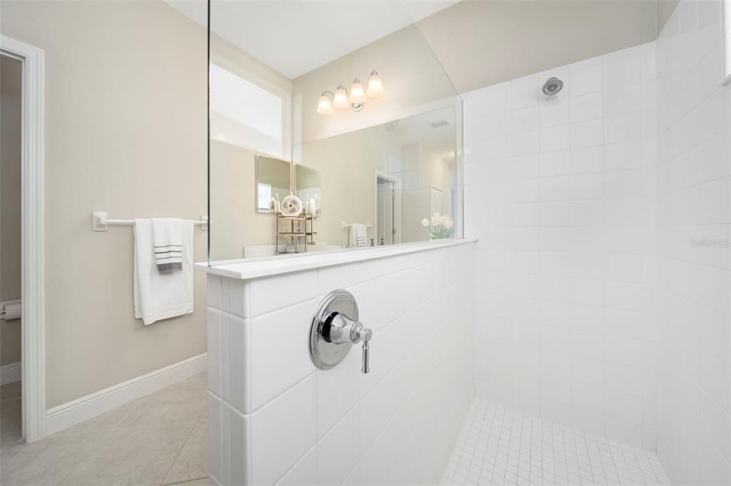 En Venta: $599,999 (3 camas, 2 baños, 1642 Pies cuadrados)