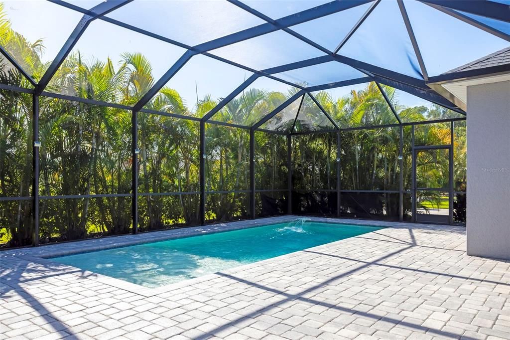 En Venta: $599,999 (3 camas, 2 baños, 1642 Pies cuadrados)