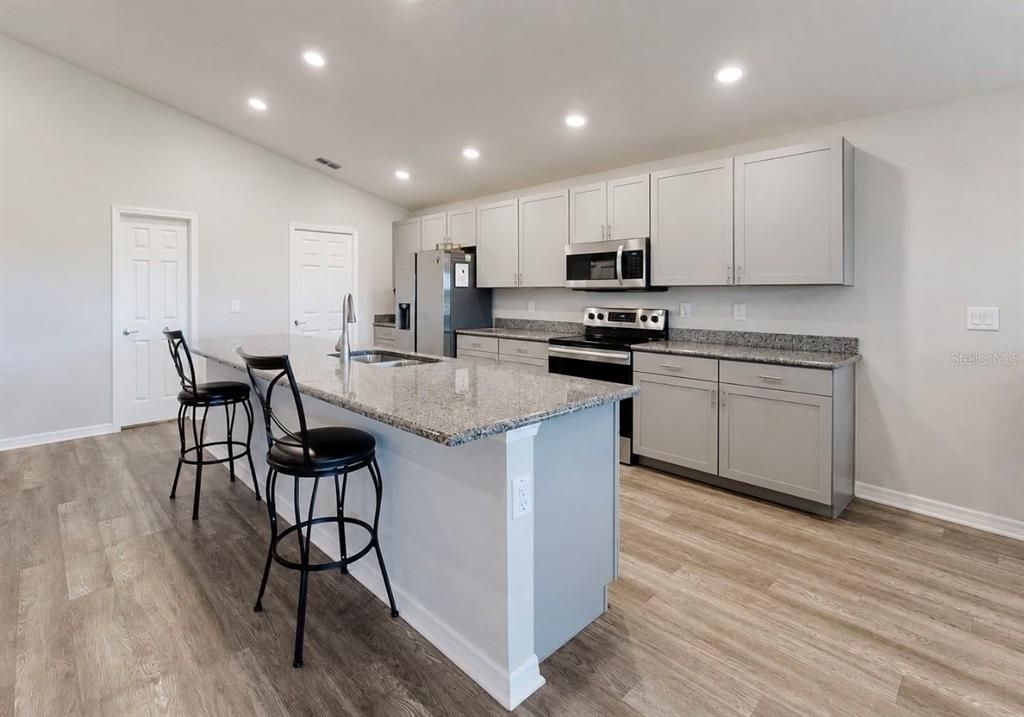 For Sale: $380,000 (4 beds, 2 baths, 2005 Square Feet)