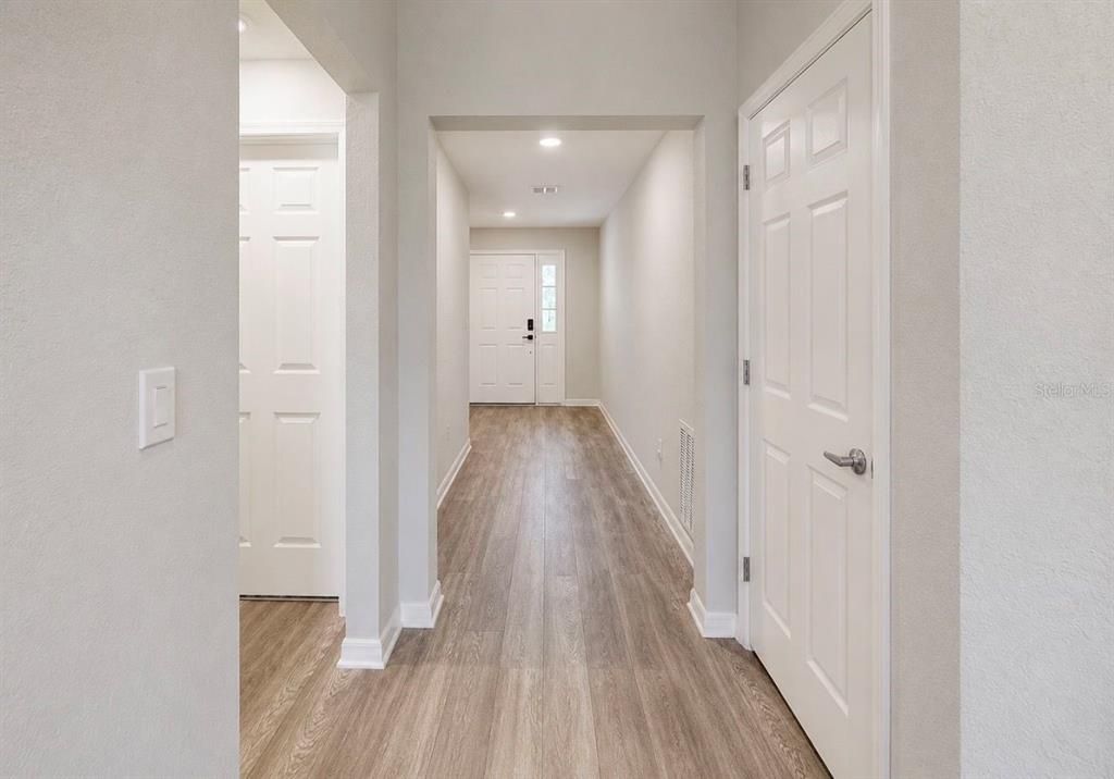 For Sale: $380,000 (4 beds, 2 baths, 2005 Square Feet)