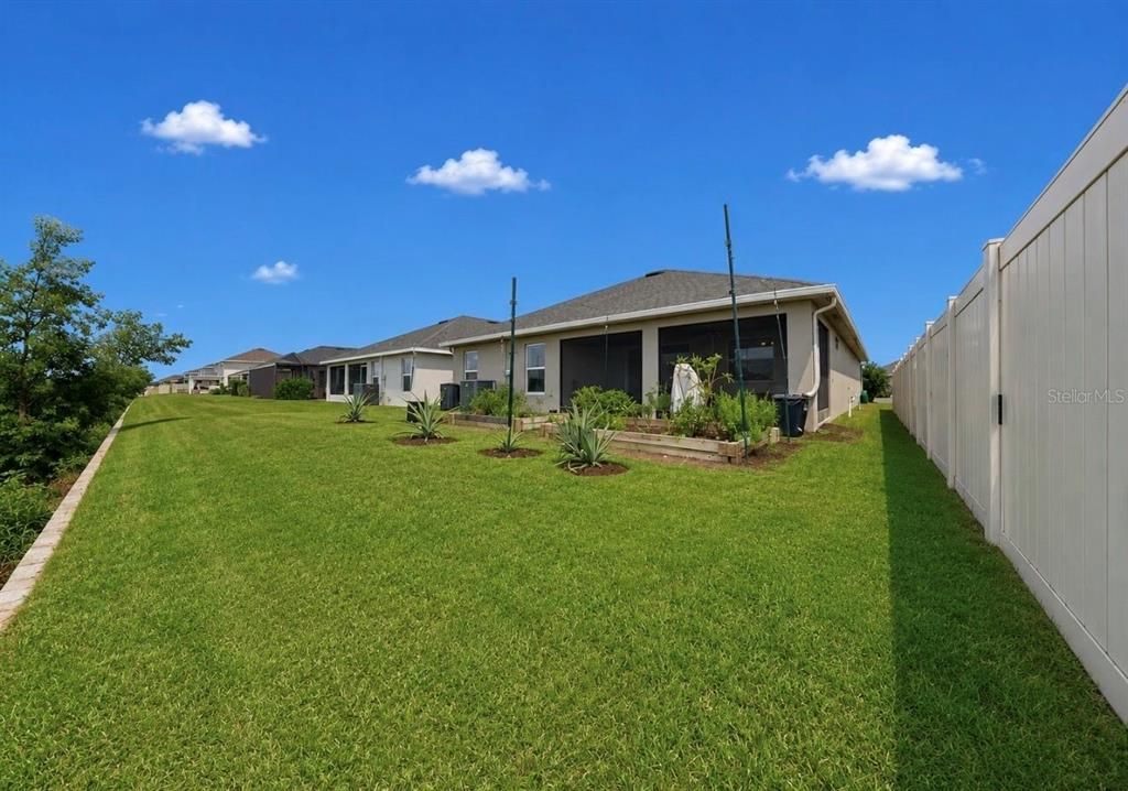 For Sale: $380,000 (4 beds, 2 baths, 2005 Square Feet)