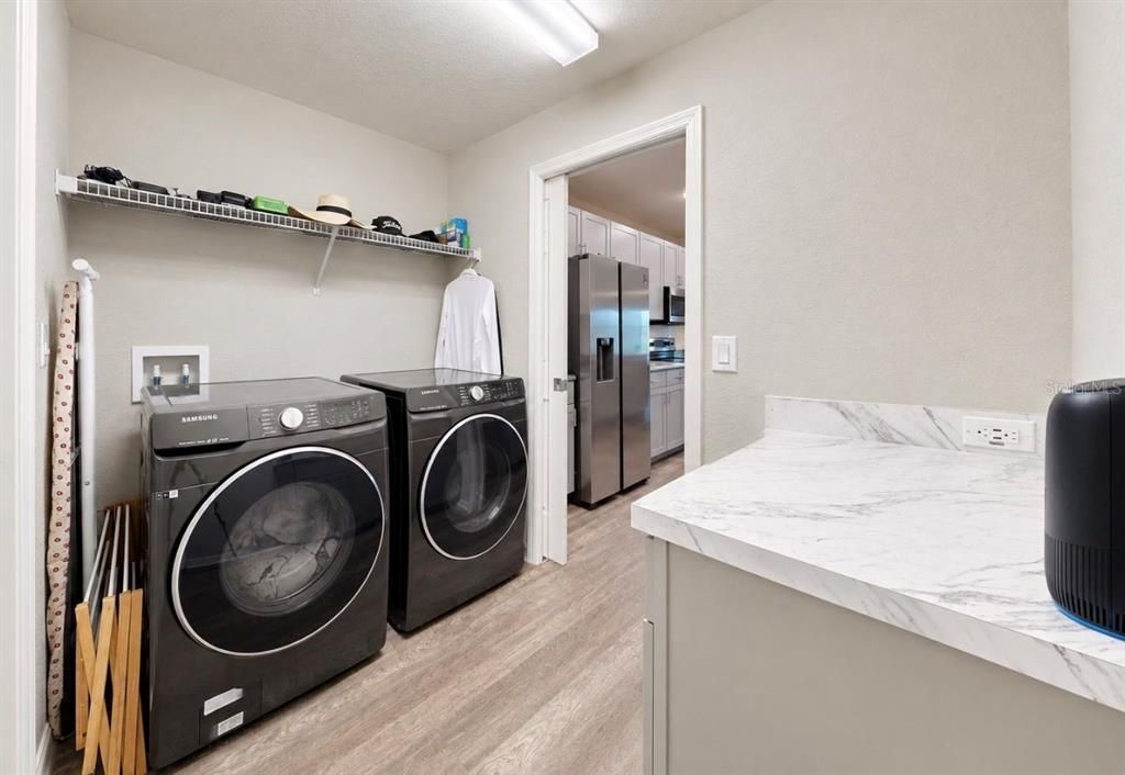 For Sale: $380,000 (4 beds, 2 baths, 2005 Square Feet)