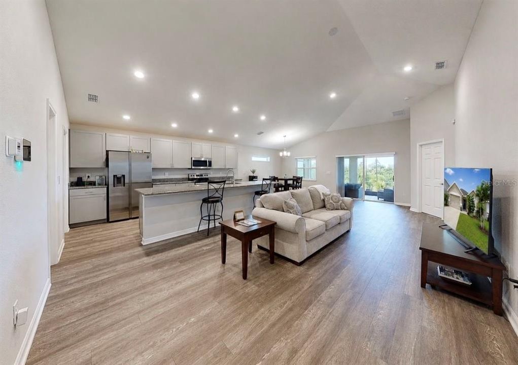 For Sale: $380,000 (4 beds, 2 baths, 2005 Square Feet)