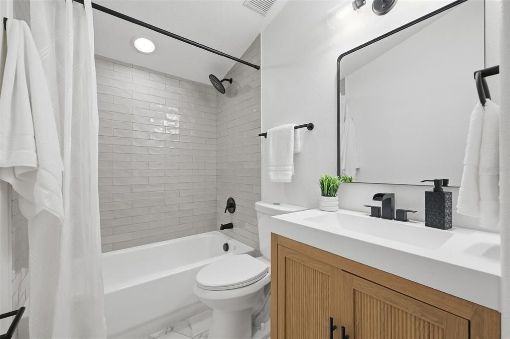 For Sale: $815,000 (5 beds, 4 baths, 3284 Square Feet)