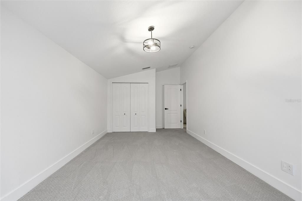 For Sale: $815,000 (5 beds, 4 baths, 3284 Square Feet)