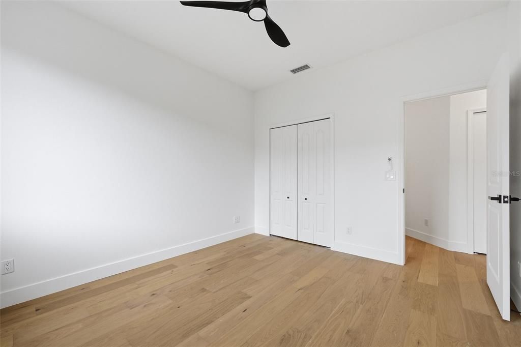 For Sale: $815,000 (5 beds, 4 baths, 3284 Square Feet)