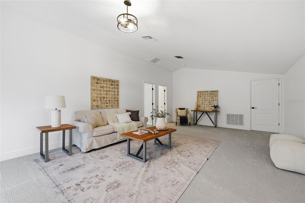 For Sale: $815,000 (5 beds, 4 baths, 3284 Square Feet)
