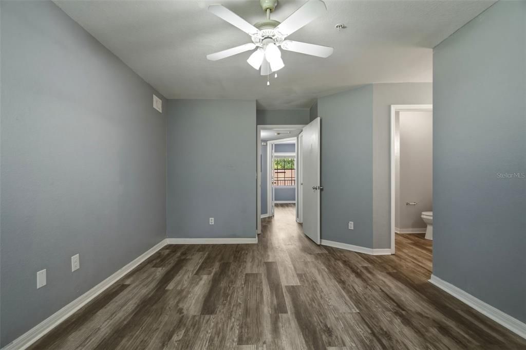 For Rent: $1,550 (2 beds, 1 baths, 1021 Square Feet)