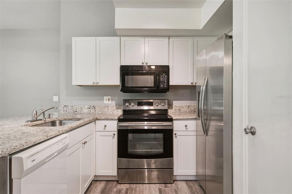 For Rent: $1,550 (2 beds, 1 baths, 1021 Square Feet)