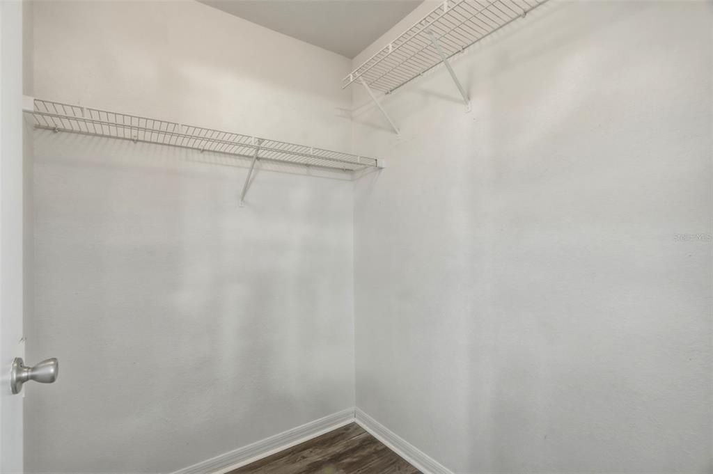 For Rent: $1,550 (2 beds, 1 baths, 1021 Square Feet)