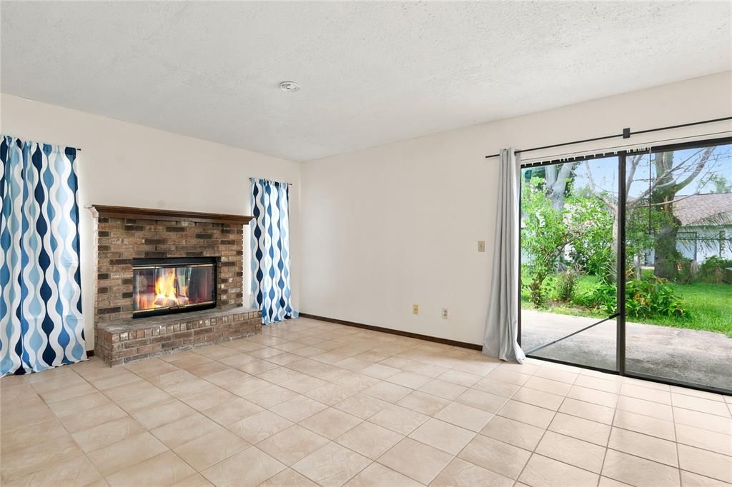For Sale: $425,000 (4 beds, 3 baths, 1705 Square Feet)